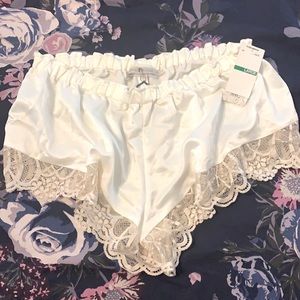 BHLDN Flora Nikrooz Rosa Lingerie Shorts NWT Size L